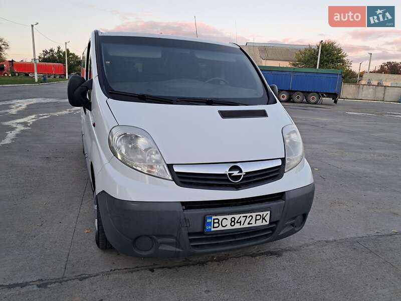 Минивэн Opel Vivaro 2013 в Виннице