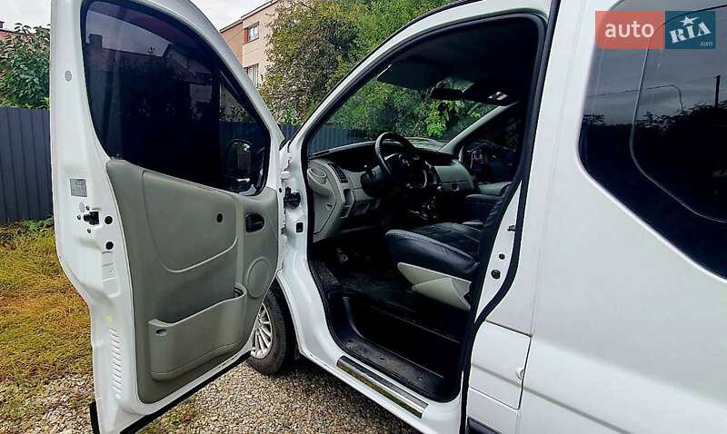 Минивэн Opel Vivaro 2004 в Ивано-Франковске фото 3 Минивэн Opel Vivaro 2004 в Ивано-Франковске