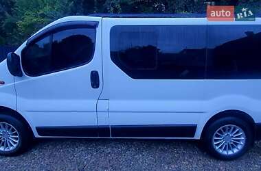 Минивэн Opel Vivaro 2004 в 
