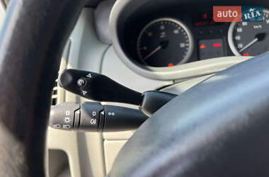 Минивэн Opel Vivaro 2013 в 