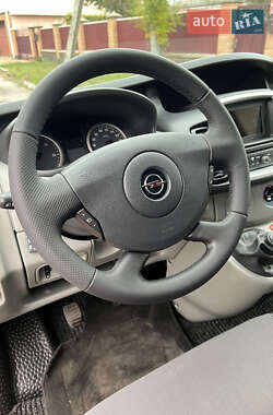 Грузовой фургон Opel Vivaro 2014 в 