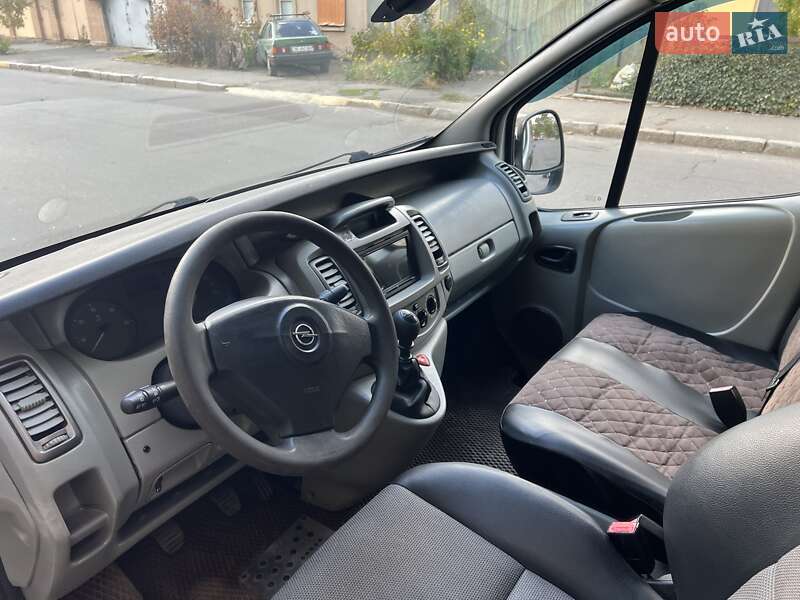 Минивэн Opel Vivaro 2007 в Николаеве