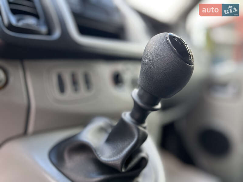 Мінівен Opel Vivaro 2014 в Рівному фото 24 Мінівен Opel Vivaro 2014 в Рівному