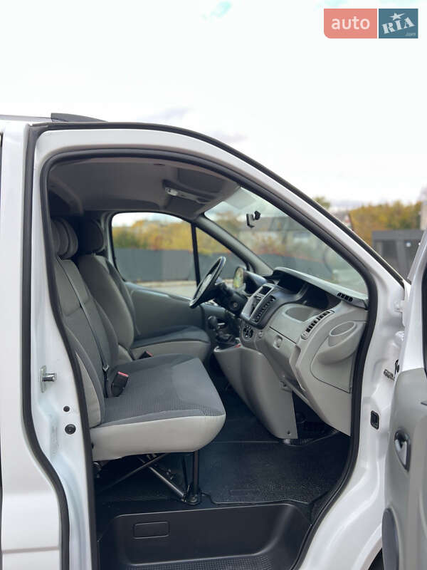 Мінівен Opel Vivaro 2014 в Рівному фото 29 Мінівен Opel Vivaro 2014 в Рівному