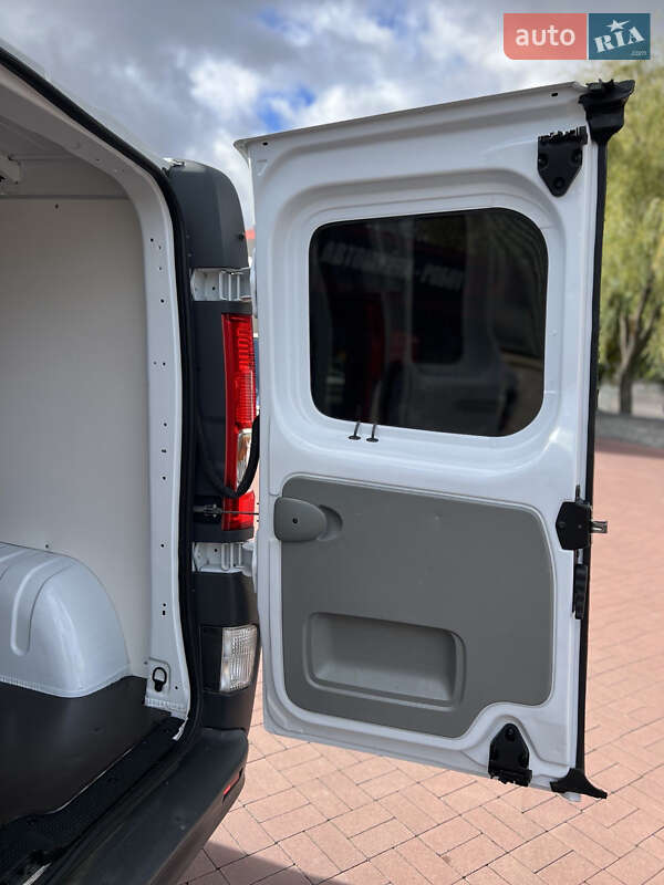 Мінівен Opel Vivaro 2014 в Рівному фото 40 Мінівен Opel Vivaro 2014 в Рівному