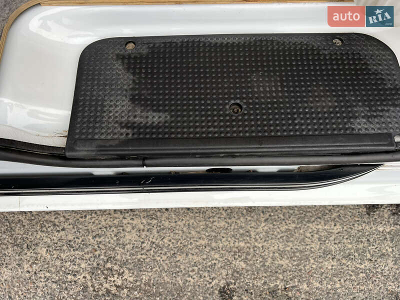 Вантажопасажирський фургон Opel Vivaro 2013 в Києві