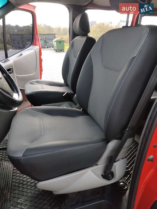 Вантажопасажирський фургон Opel Vivaro 2008 в Львові фото 14 Вантажопасажирський фургон Opel Vivaro 2008 в Львові