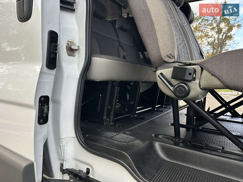 Минивэн Opel Vivaro 2014 в Виннице