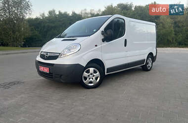 Вантажний фургон Opel Vivaro 2013 в Рівному