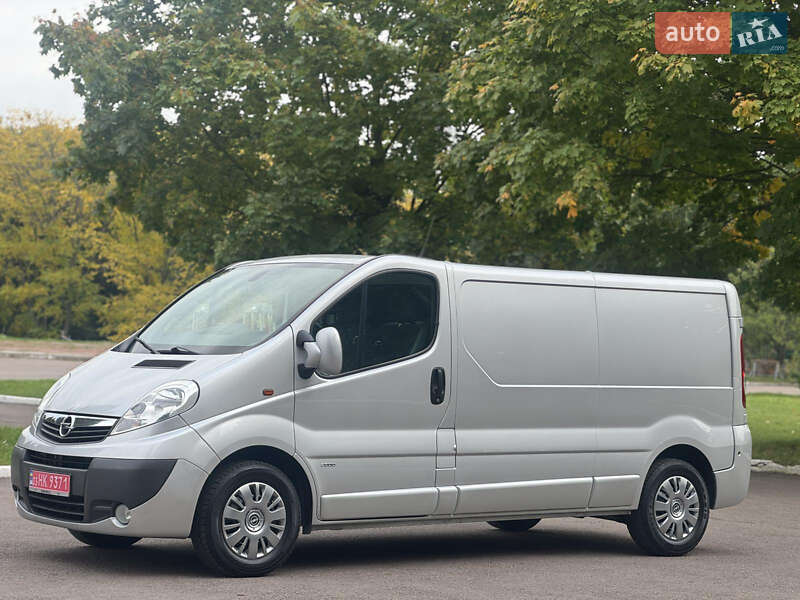 Грузовой фургон Opel Vivaro 2014 в Ровно