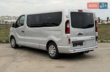 Минивэн Opel Vivaro 2015 в 