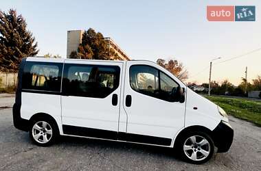 Минивэн Opel Vivaro 2004 в 