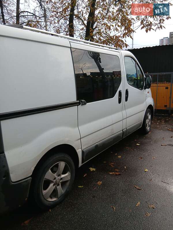 Минивэн Opel Vivaro 2004 в Киеве