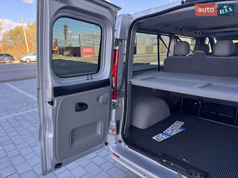 Минивэн Opel Vivaro 2011 в Ивано-Франковске фото 132 Минивэн Opel Vivaro 2011 в Ивано-Франковске