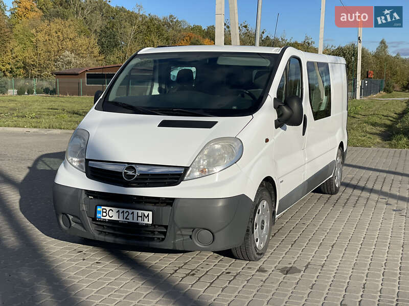 Мінівен Opel Vivaro 2012 в Львові