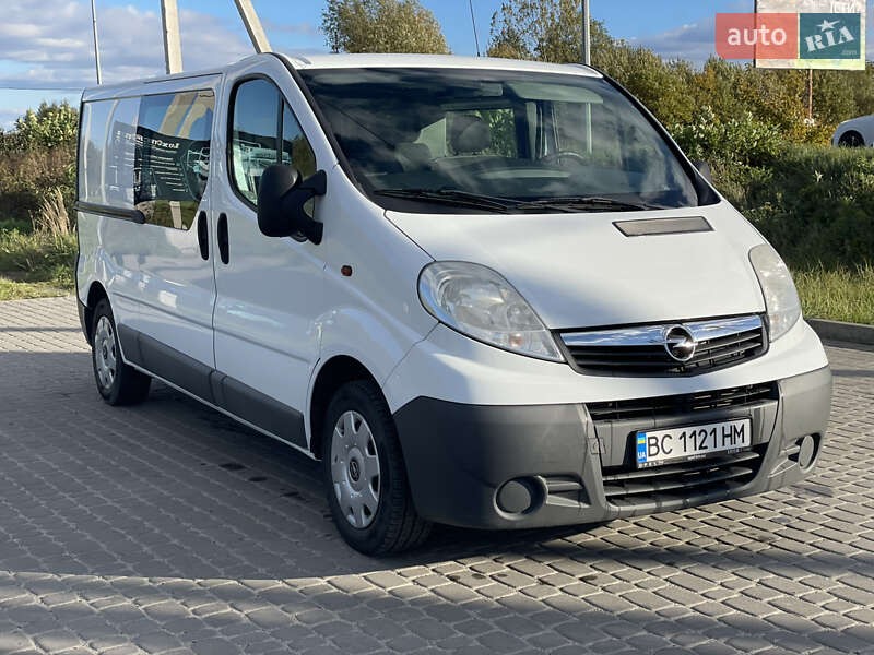 Мінівен Opel Vivaro 2012 в Львові