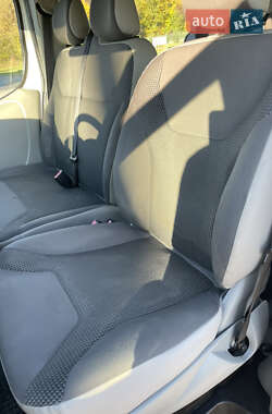 Мінівен Opel Vivaro 2012 в  фото 45 Мінівен Opel Vivaro 2012 в