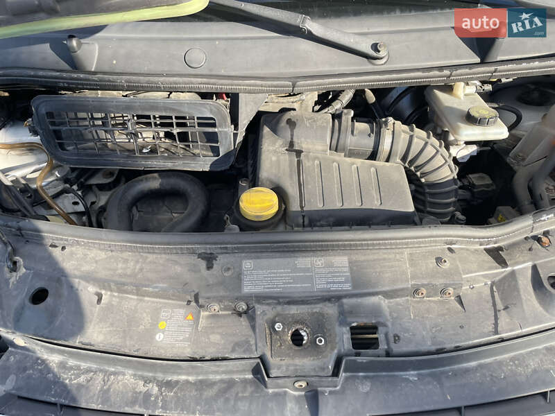 Мінівен Opel Vivaro 2012 в Львові