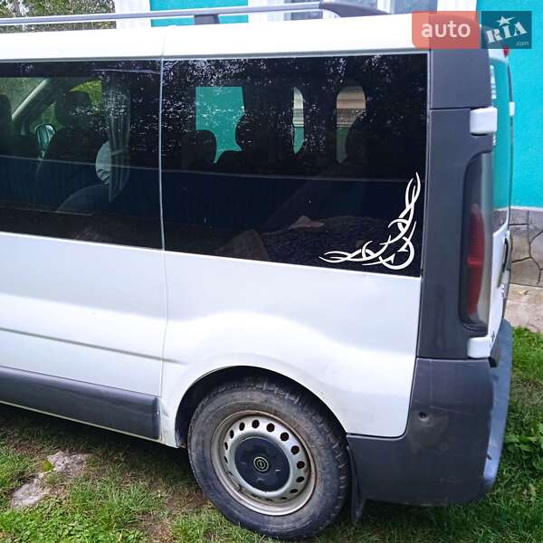 Мінівен Opel Vivaro 2004 в Дунаївцях