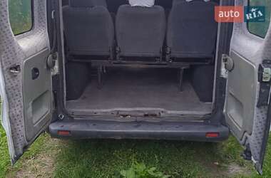 Минивэн Opel Vivaro 2004 в 
