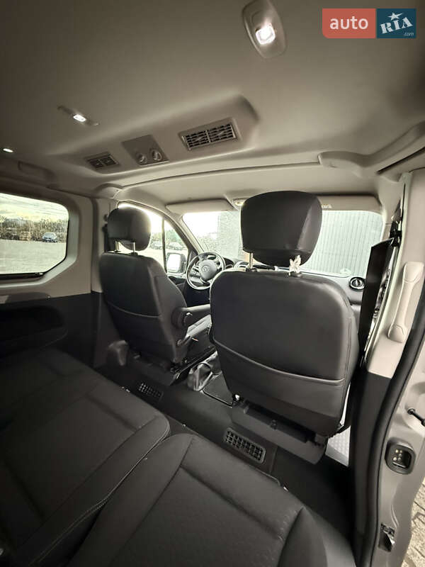 Мінівен Opel Vivaro 2018 в Івано-Франківську