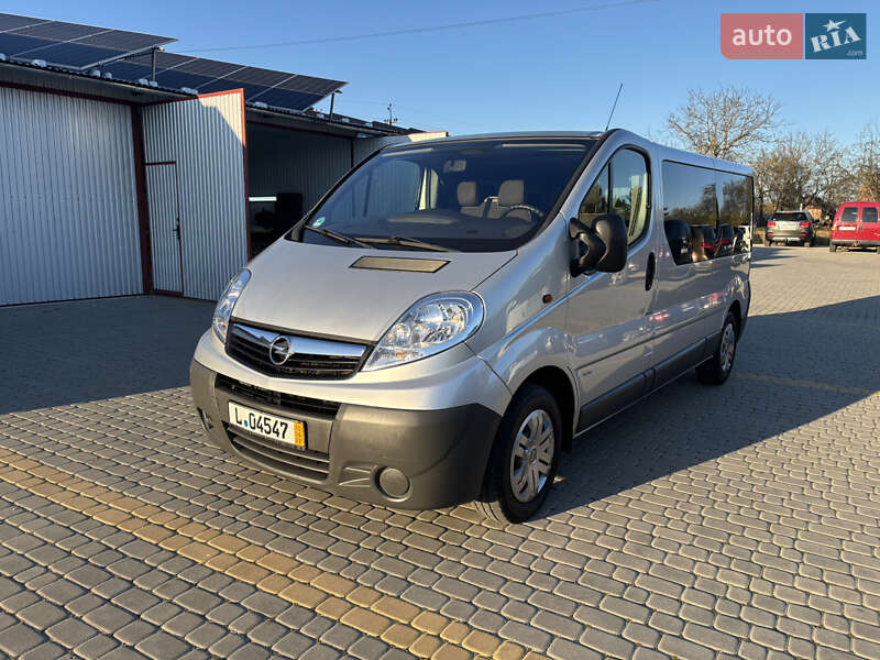 Минивэн Opel Vivaro 2011 в Коломые