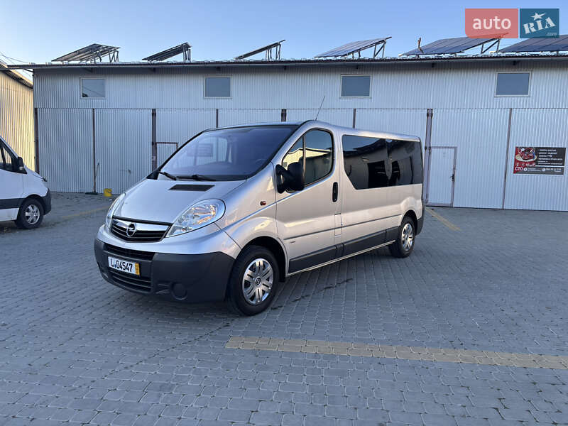 Минивэн Opel Vivaro 2011 в Коломые