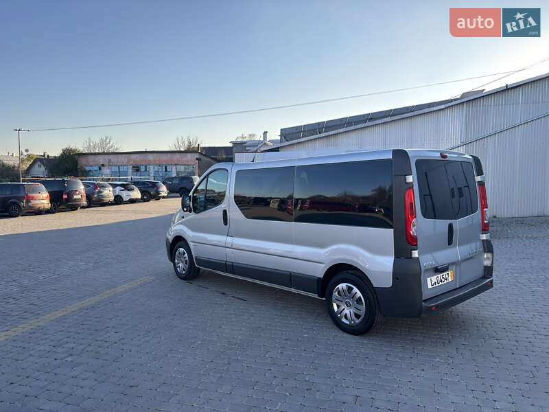 Минивэн Opel Vivaro 2011 в Коломые