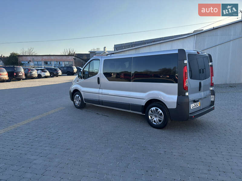 Минивэн Opel Vivaro 2011 в Коломые