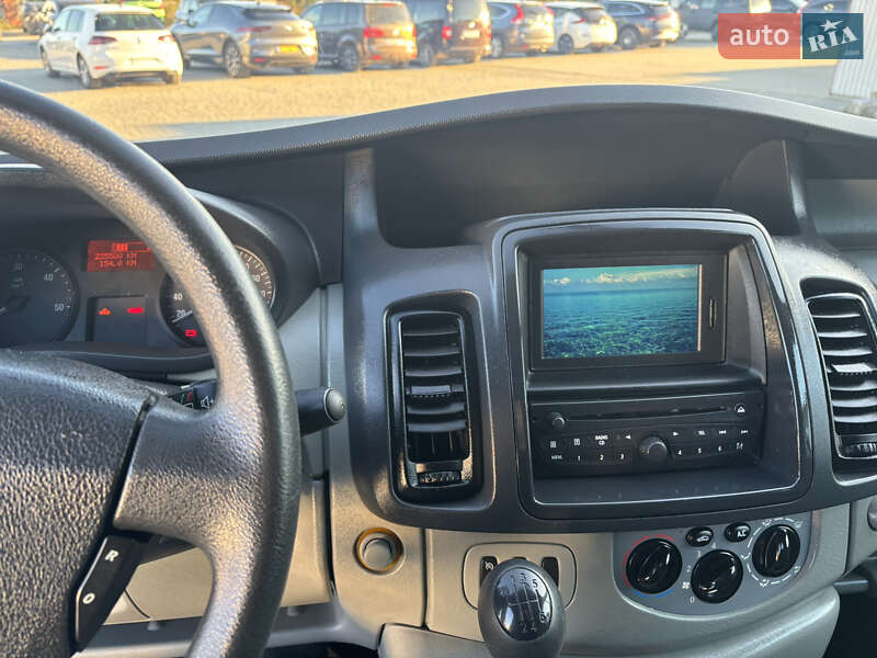 Минивэн Opel Vivaro 2011 в Коломые