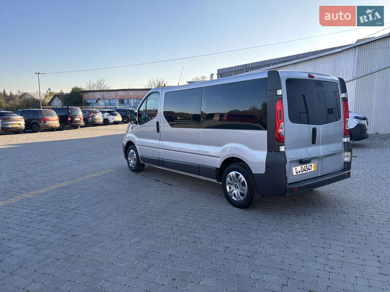 Минивэн Opel Vivaro 2011 в Коломые