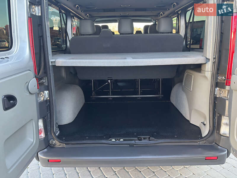 Минивэн Opel Vivaro 2011 в Коломые