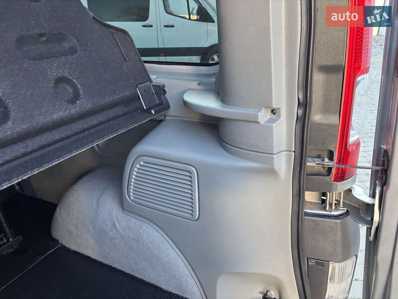 Минивэн Opel Vivaro 2011 в Коломые