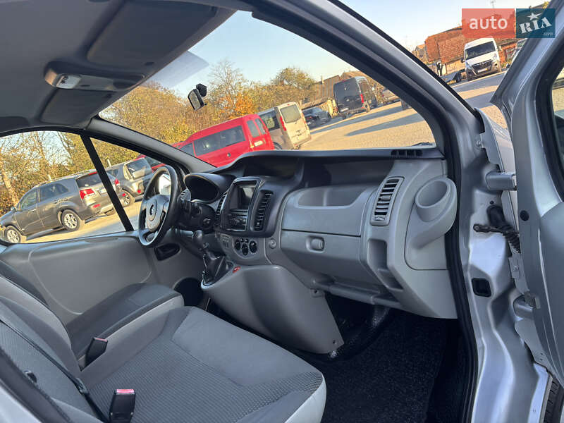 Минивэн Opel Vivaro 2011 в Коломые