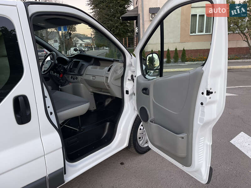 Минивэн Opel Vivaro 2011 в Радивилове