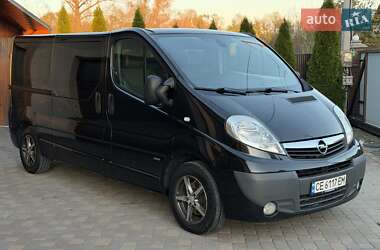 Мінівен Opel Vivaro 2013 в Чернівцях