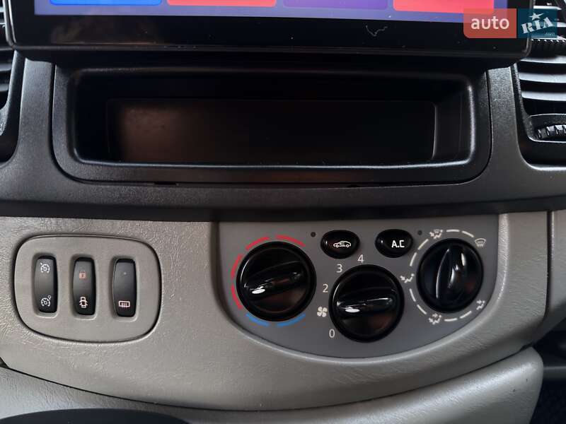 Минивэн Opel Vivaro 2013 в Черновцах фото 30 Минивэн Opel Vivaro 2013 в Черновцах