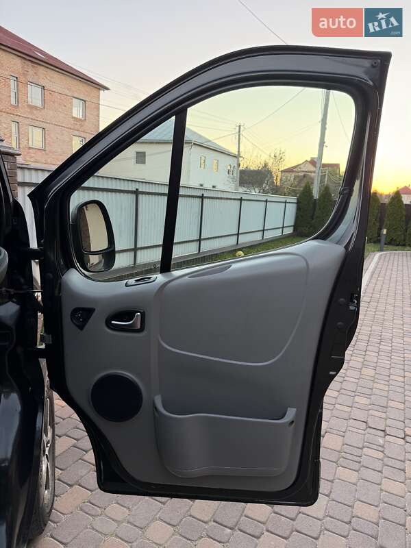 Минивэн Opel Vivaro 2013 в Черновцах фото 54 Минивэн Opel Vivaro 2013 в Черновцах