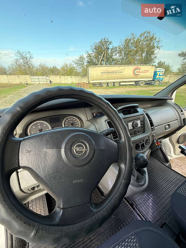Грузовой фургон Opel Vivaro 2008 в Николаеве фото 2 Грузовой фургон Opel Vivaro 2008 в Николаеве
