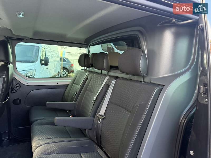 Мінівен Opel Vivaro 2016 в Одесі