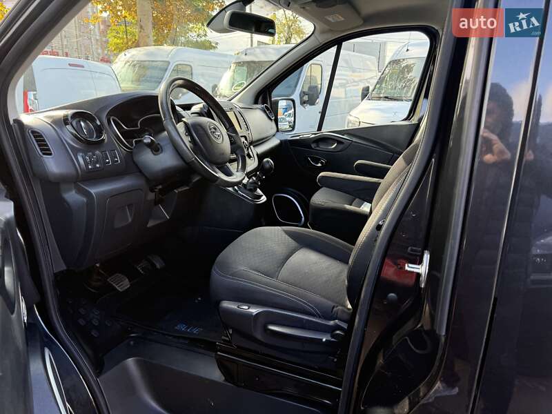 Мінівен Opel Vivaro 2016 в Одесі