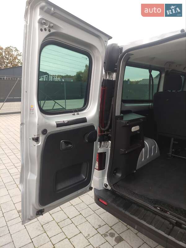 Минивэн Opel Vivaro 2015 в Бартатовом фото 67 Минивэн Opel Vivaro 2015 в Бартатовом