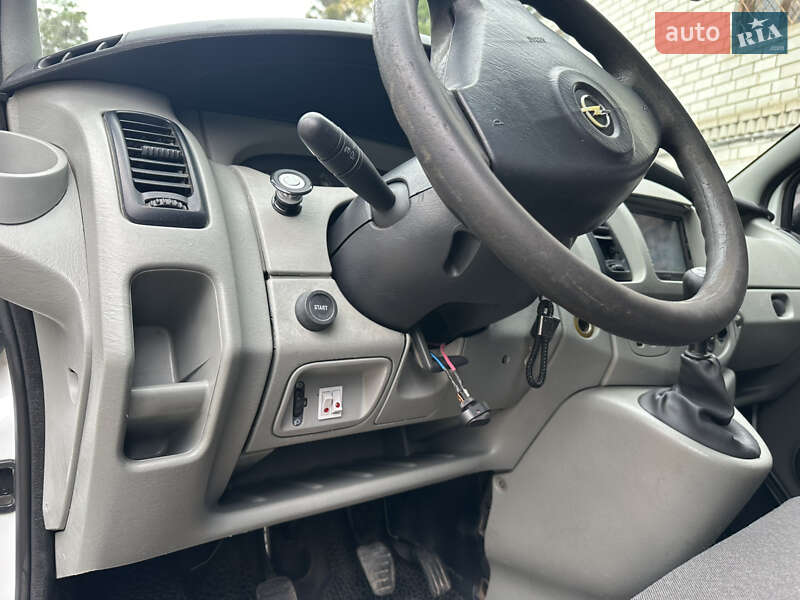 Минивэн Opel Vivaro 2003 в Киеве фото 9 Минивэн Opel Vivaro 2003 в Киеве