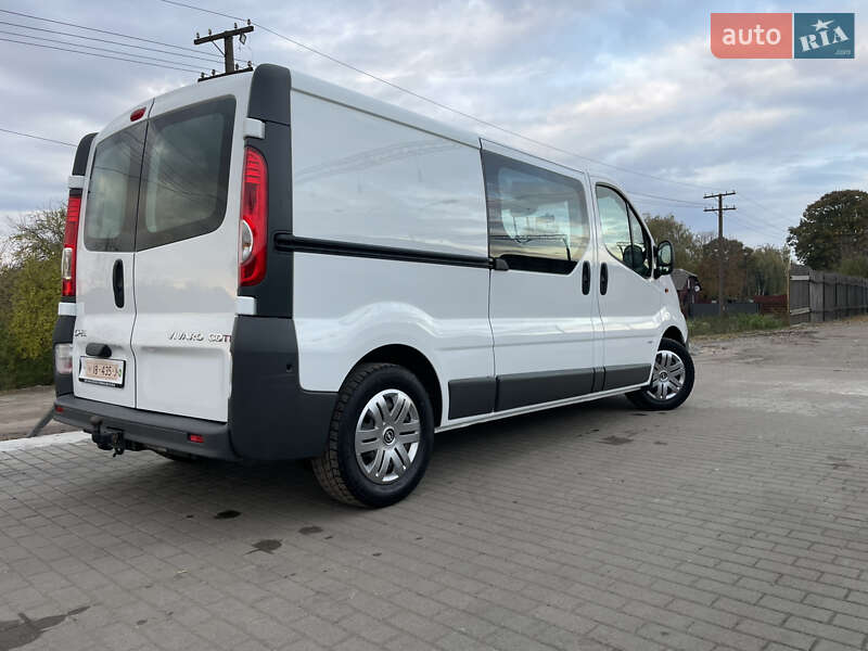 Минивэн Opel Vivaro 2012 в Дубно