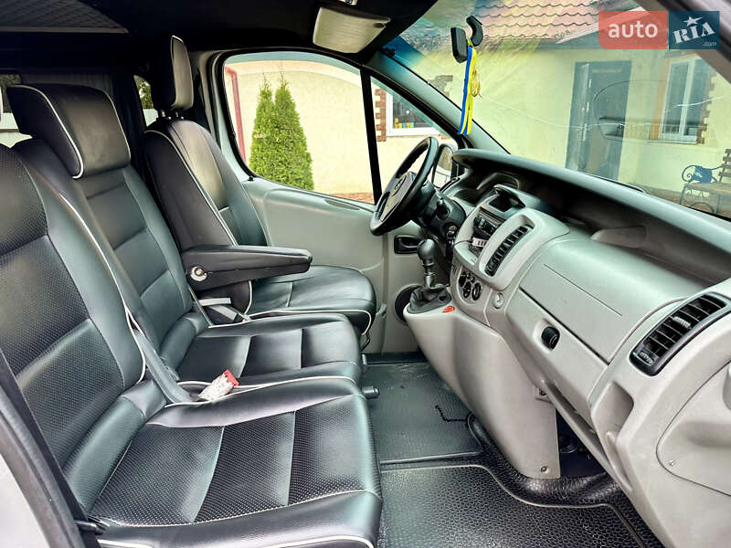 Минивэн Opel Vivaro 2006 в Черновцах