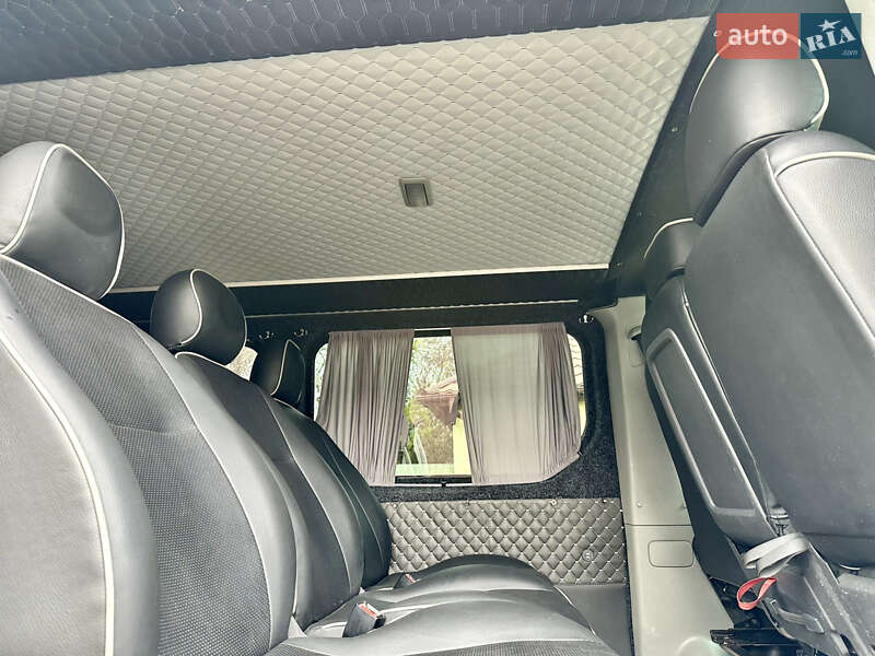 Минивэн Opel Vivaro 2006 в Черновцах