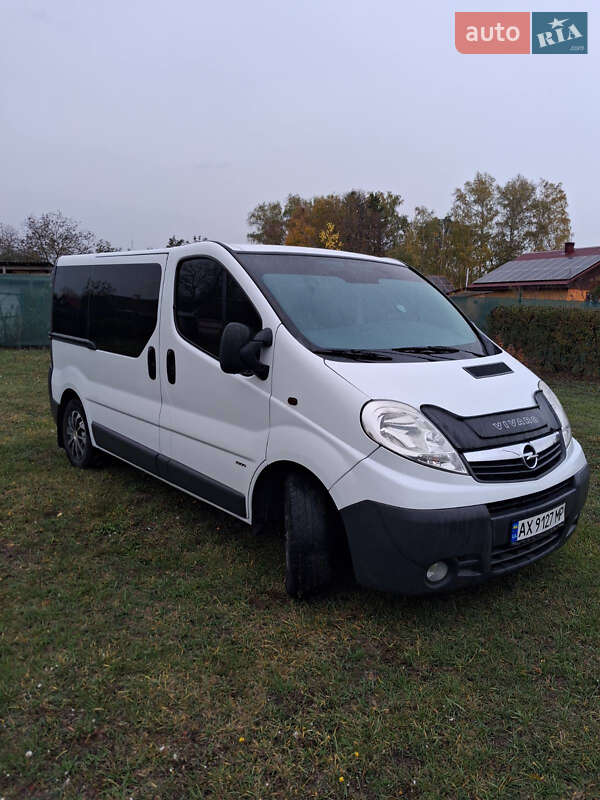 Минивэн Opel Vivaro 2007 в Валках
