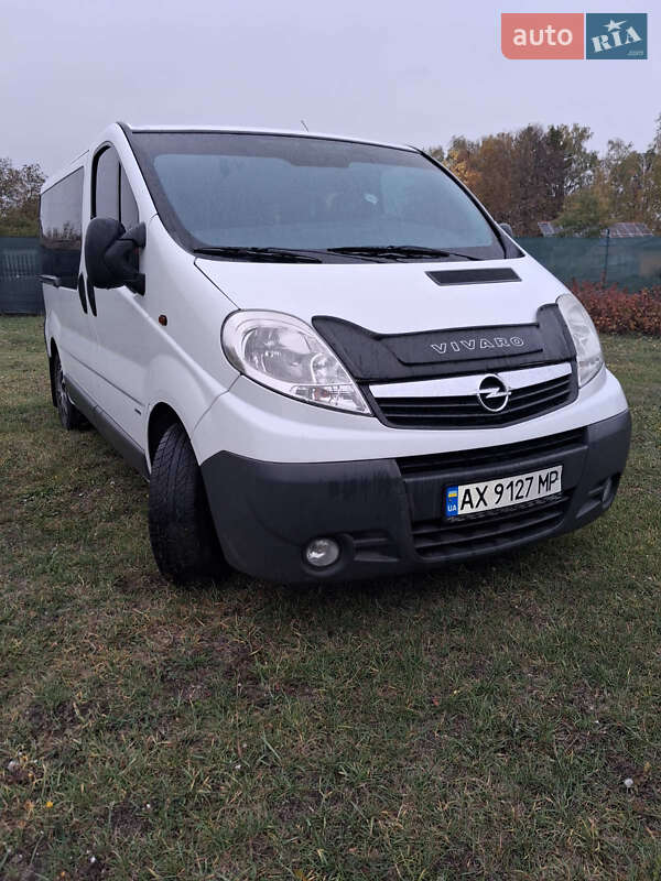 Минивэн Opel Vivaro 2007 в Валках