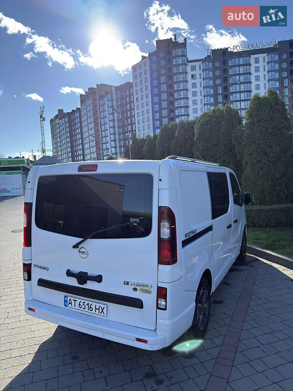 Мінівен Opel Vivaro 2015 в Івано-Франківську