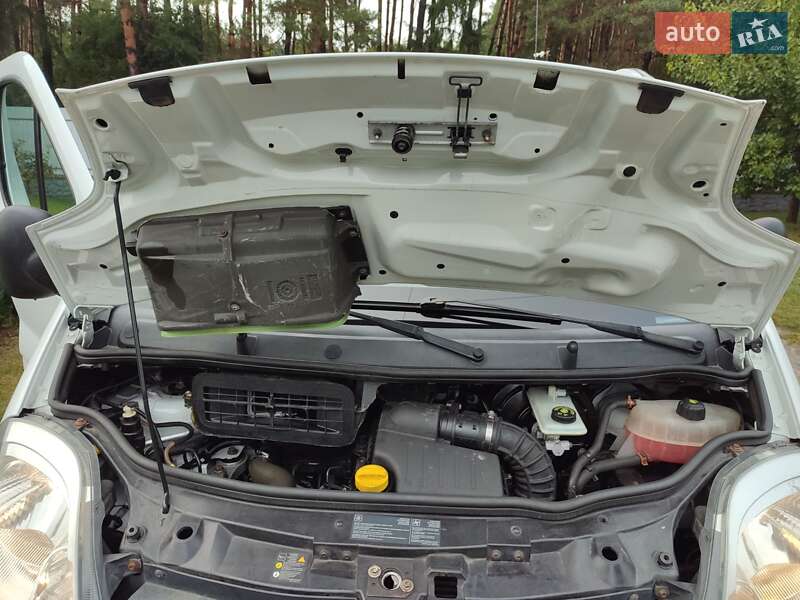 Минивэн Opel Vivaro 2011 в Дубно